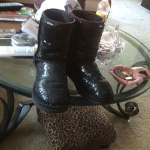 Black sparkle Uggs